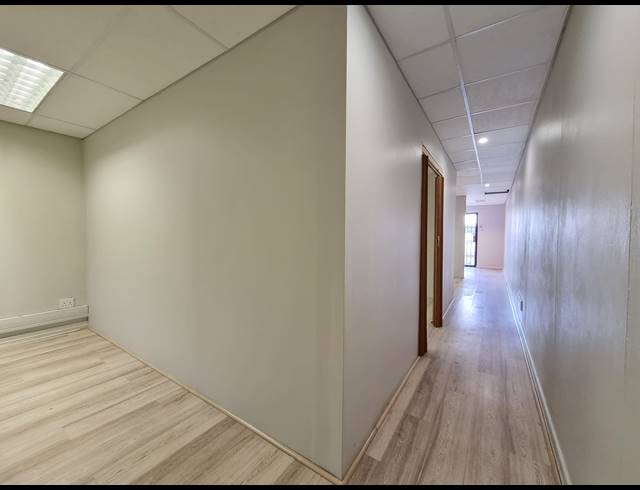 87M² OFFICE TO LET IN TYGER WATERFRONT